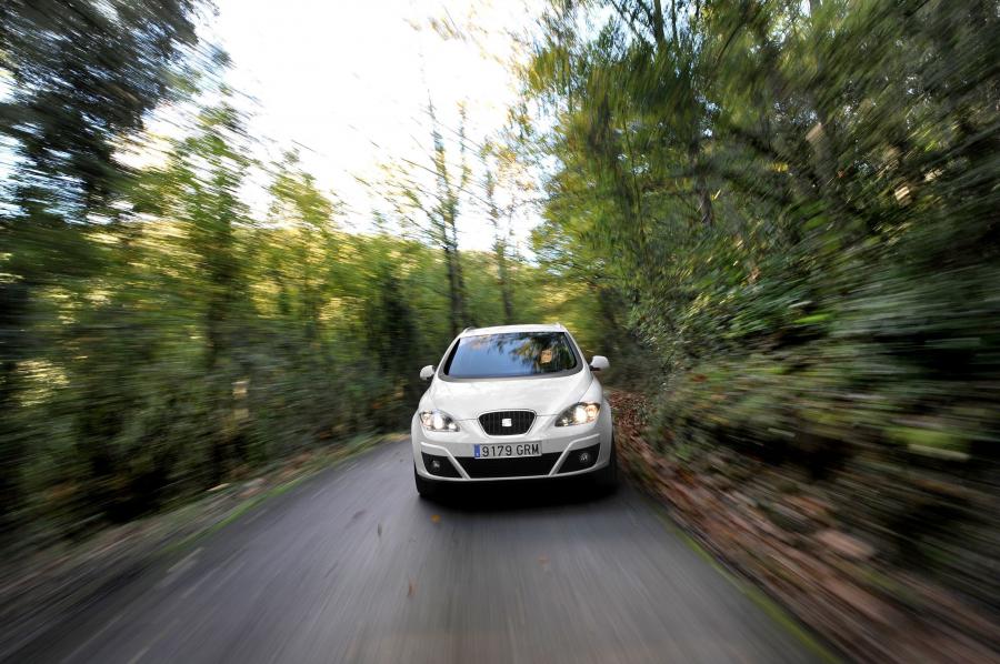  Seat Altea XL EcoMotive 2010 года  (фото 4 из 8)